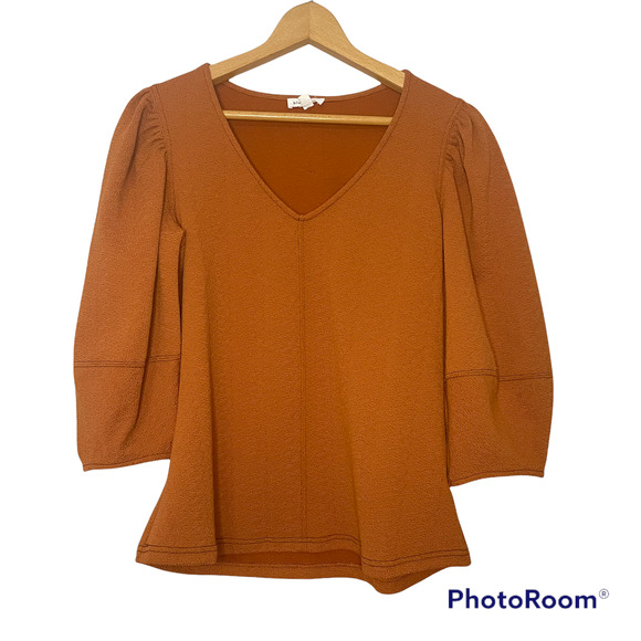 Blu Pepper Tops - Blu Pepper v neck puff sleeve blouse size medium